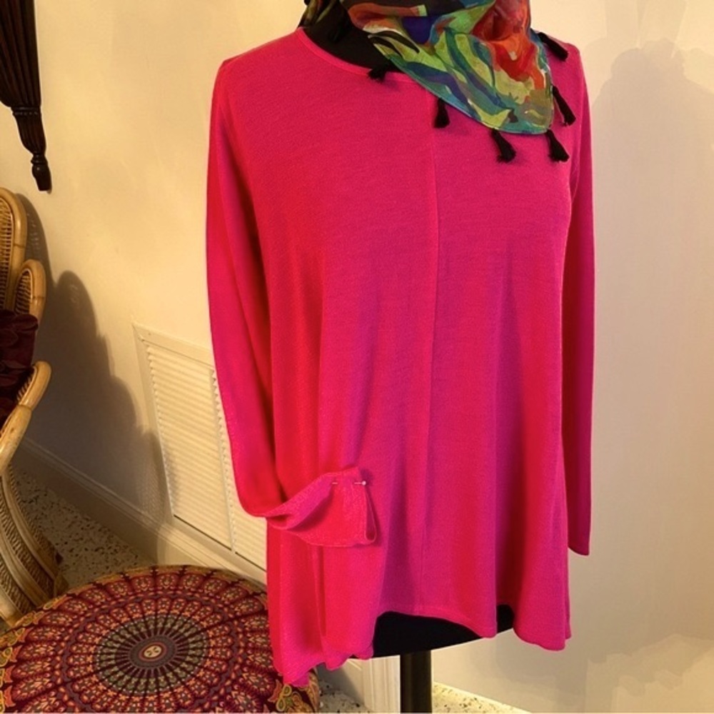 FRESH PRODUCE HOT PINK KNIT LONG SLEEVE TOP!!!! Lightweight